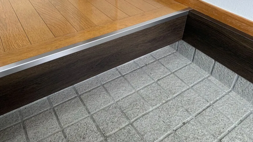 大阪府貝塚市K様邸 玄関框 ダイノックシート