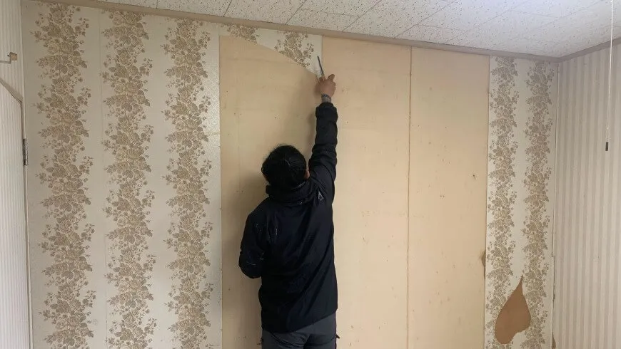 剥がし作業です