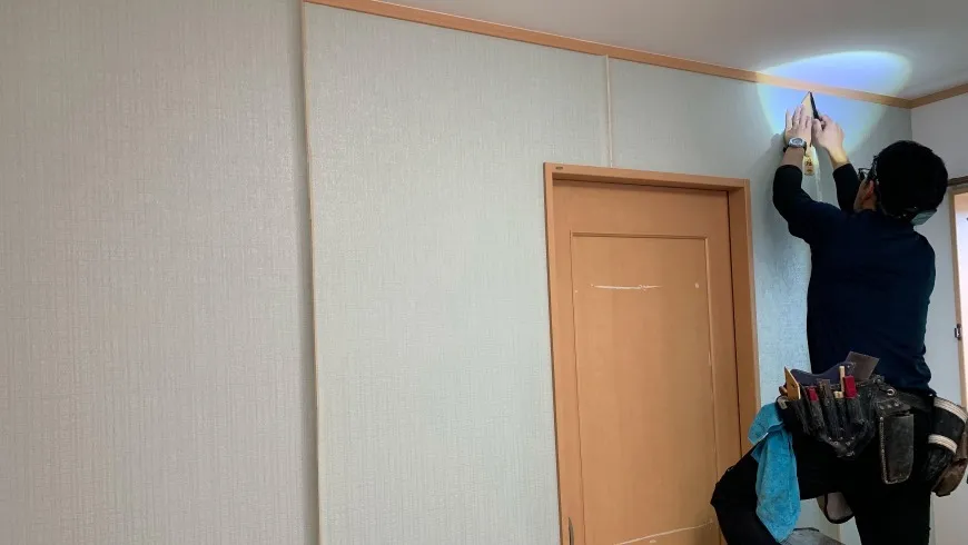 和歌山市梶取M様邸 アクセントクロス工事