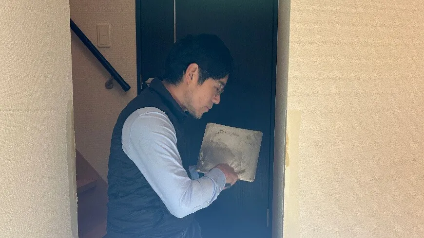 和歌山市三葛 S様邸 戸建て賃貸「猫の引っ搔きキズ」壁紙補修工事